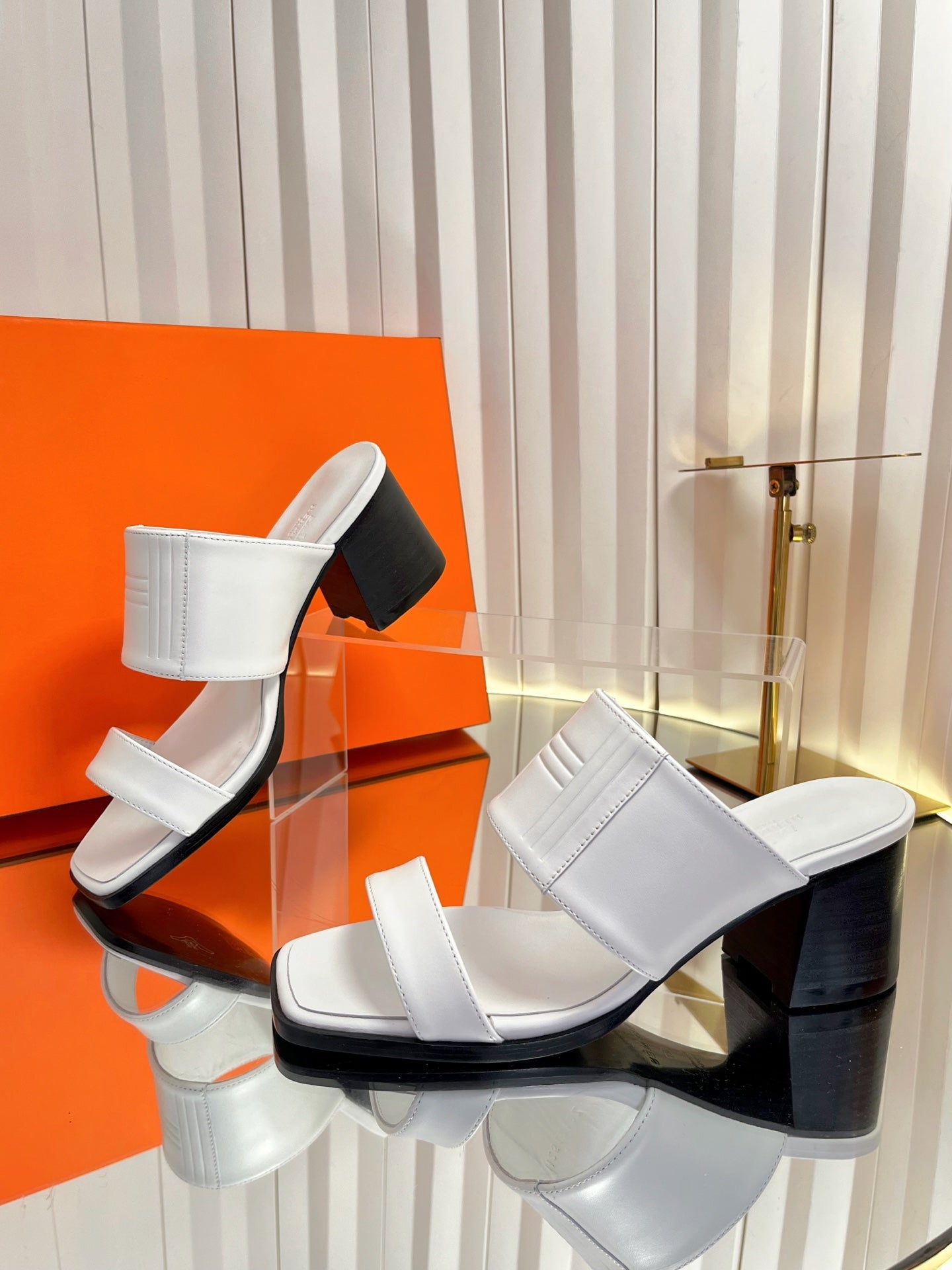 HM 26S MONICA 60 SANDAL IN WHITE CALFSKIN