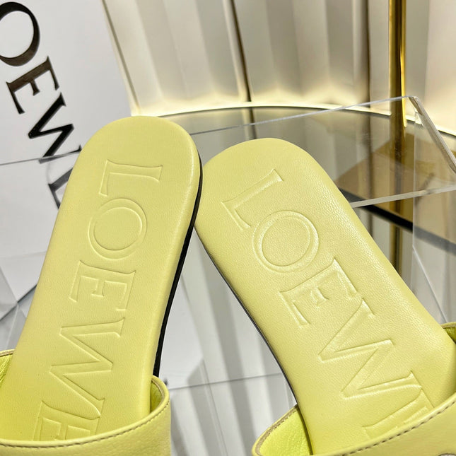 LOEWE 26S LOGO-EMBROIDERED SANDALS IN LIGHT YELLOW CALFSKIN