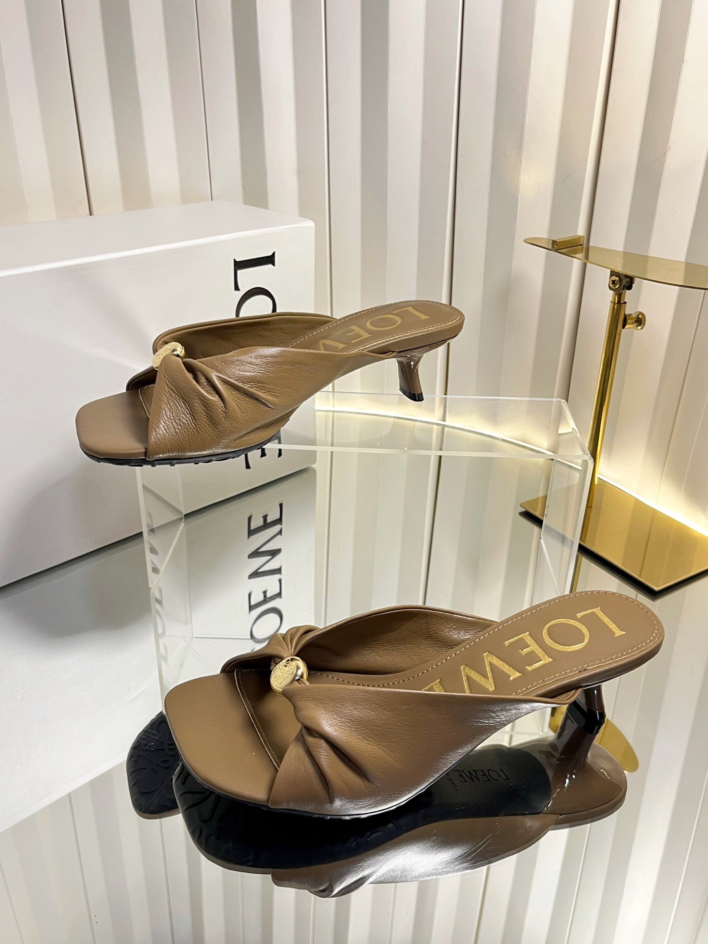 LOEWE 26S HEELED SANDALS 45 MM IN CAMEL BROWN CALFSKIN