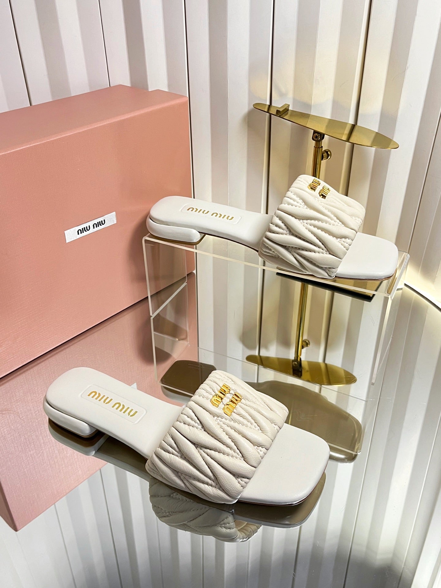 MIUMIU 26S MATELASSE SLIDES IN LIGHT BEIGE CALFSKIN GOLD HARDWARE