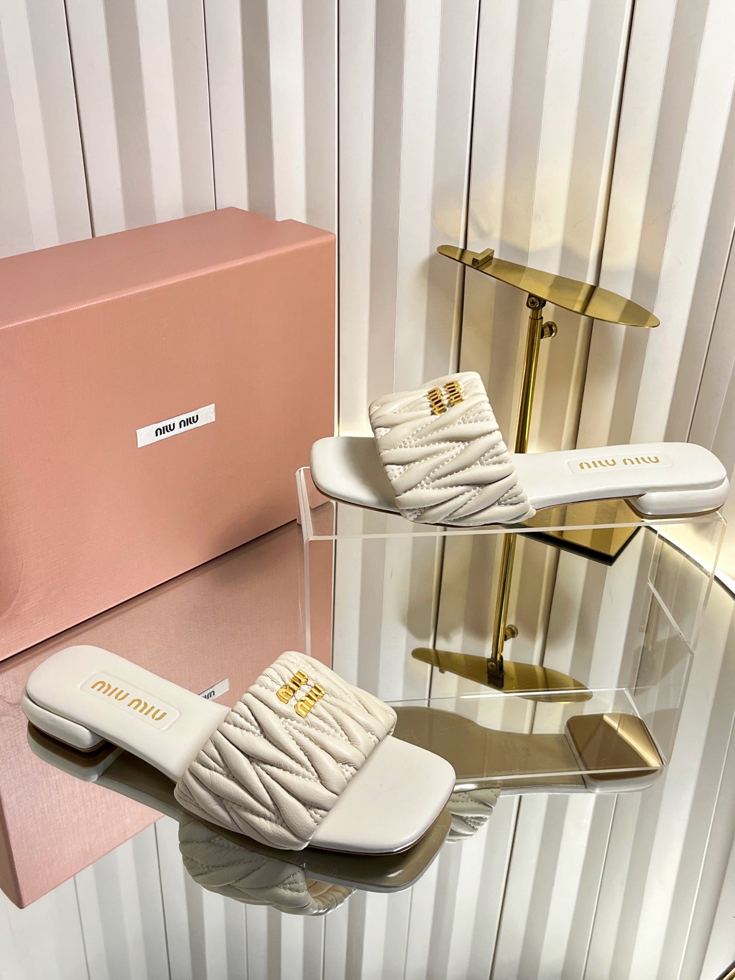 MIUMIU 26S MATELASSE SLIDES IN LIGHT BEIGE CALFSKIN GOLD HARDWARE