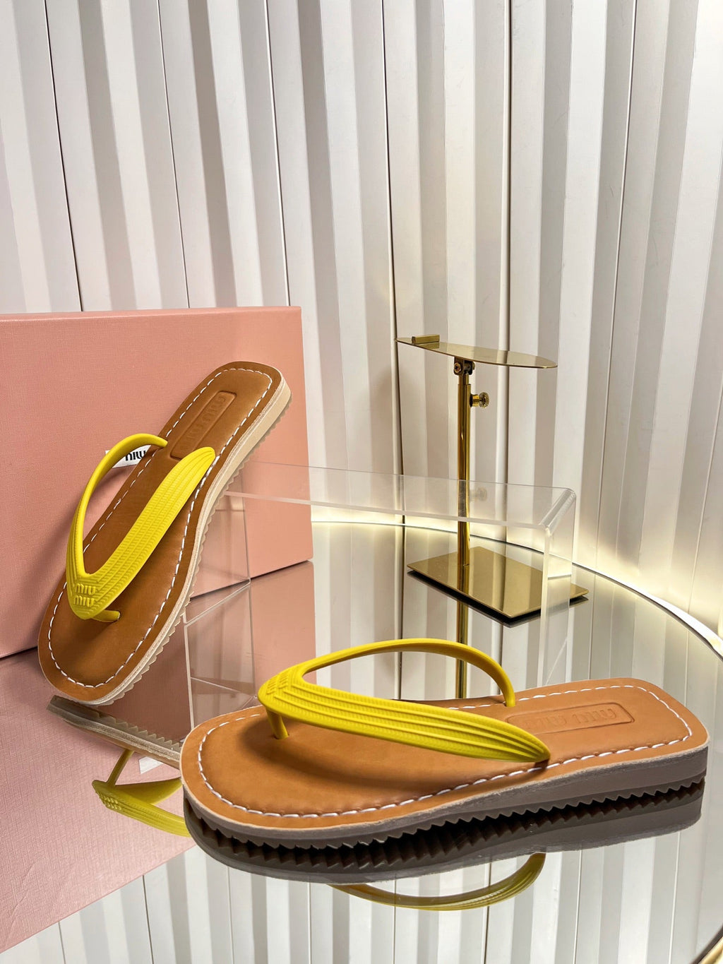 MIUMIU 26S THONG FLAT SANDALS IN YELLOW CALFSKIN