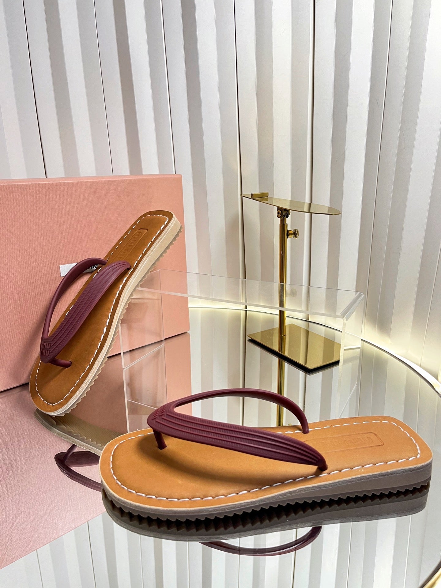 MIUMIU 26S THONG FLAT SANDALS IN BURGUNDY RED CALFSKIN