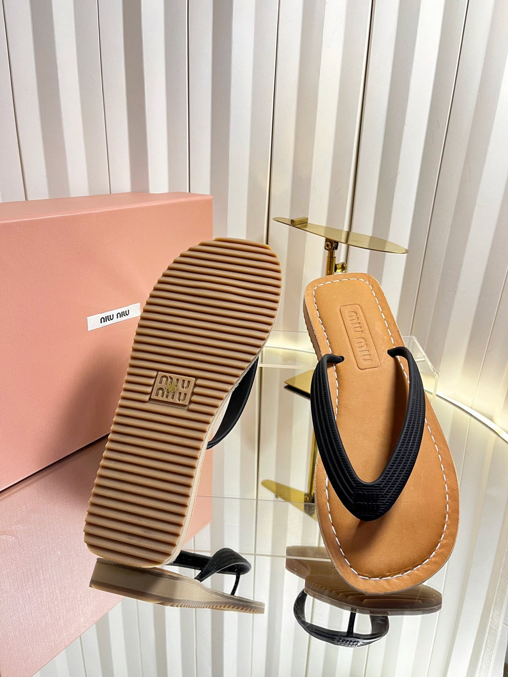 MIUMIU 26S THONG FLAT SANDALS IN BLACK CALFSKIN