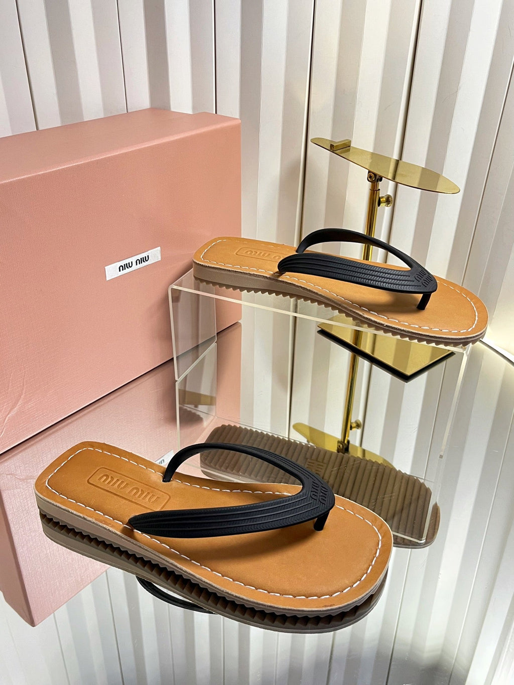 MIUMIU 26S THONG FLAT SANDALS IN BLACK CALFSKIN