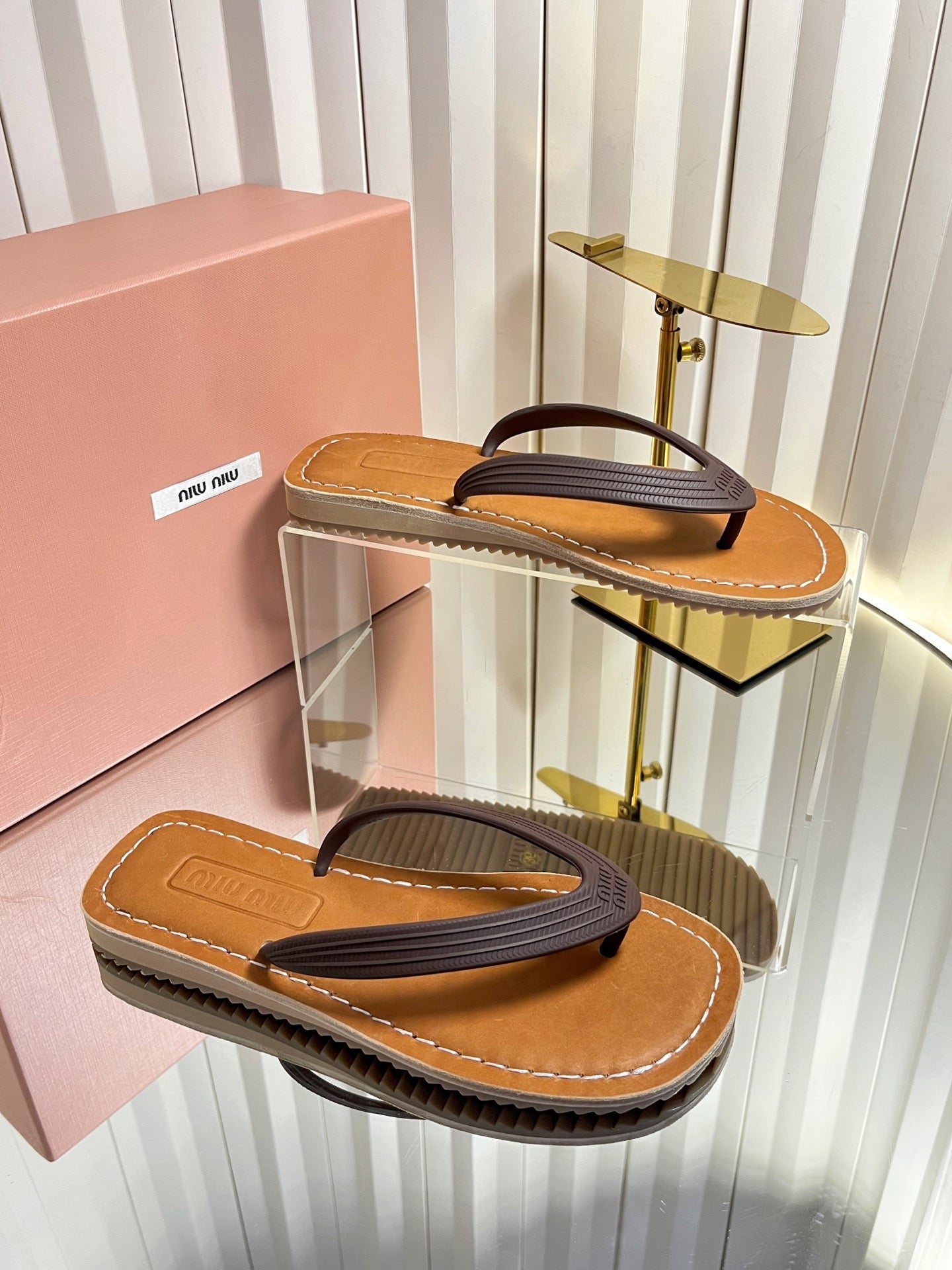 MIUMIU 26S THONG FLAT SANDALS IN DARK BROWN CALFSKIN