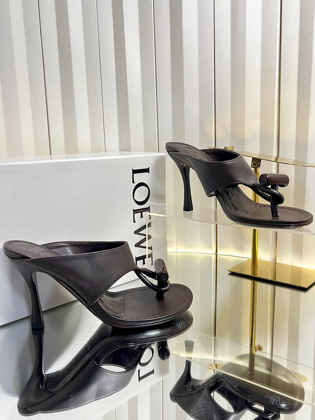 LOEWE 26S HEELED THONG SANDALS 90 MM IN DARK BROWN CALFSKIN