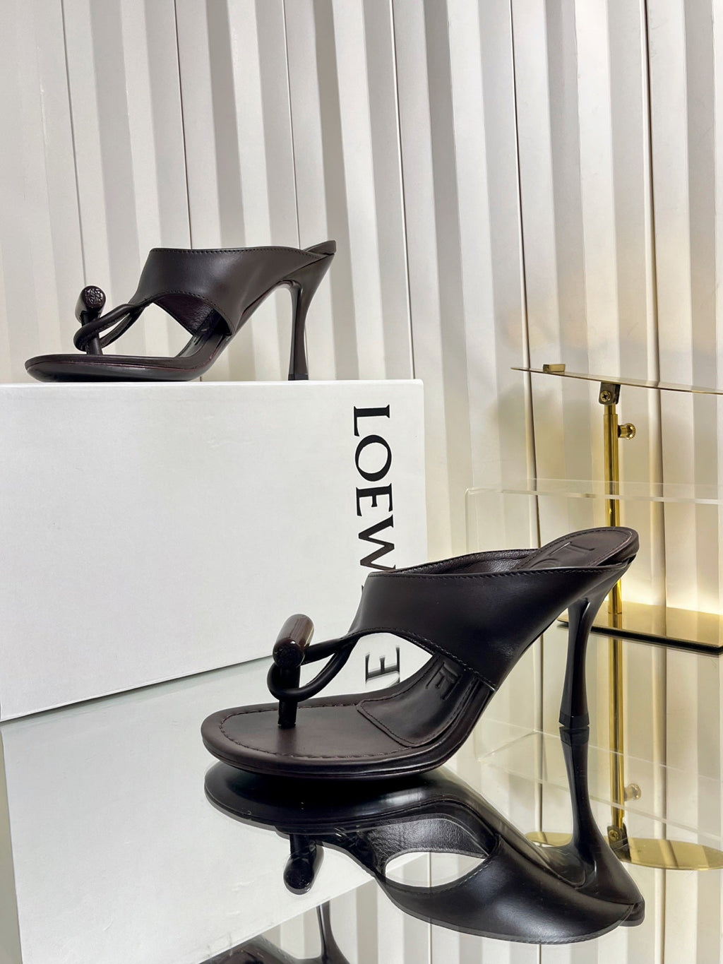 LOEWE 26S HEELED THONG SANDALS 90 MM IN DARK BROWN CALFSKIN