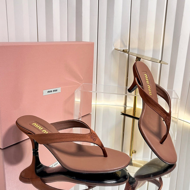 MIUMIU 26S THONG HEELED SANDALS 50 MM IN BROWN LAMBSKIN AND SATIN