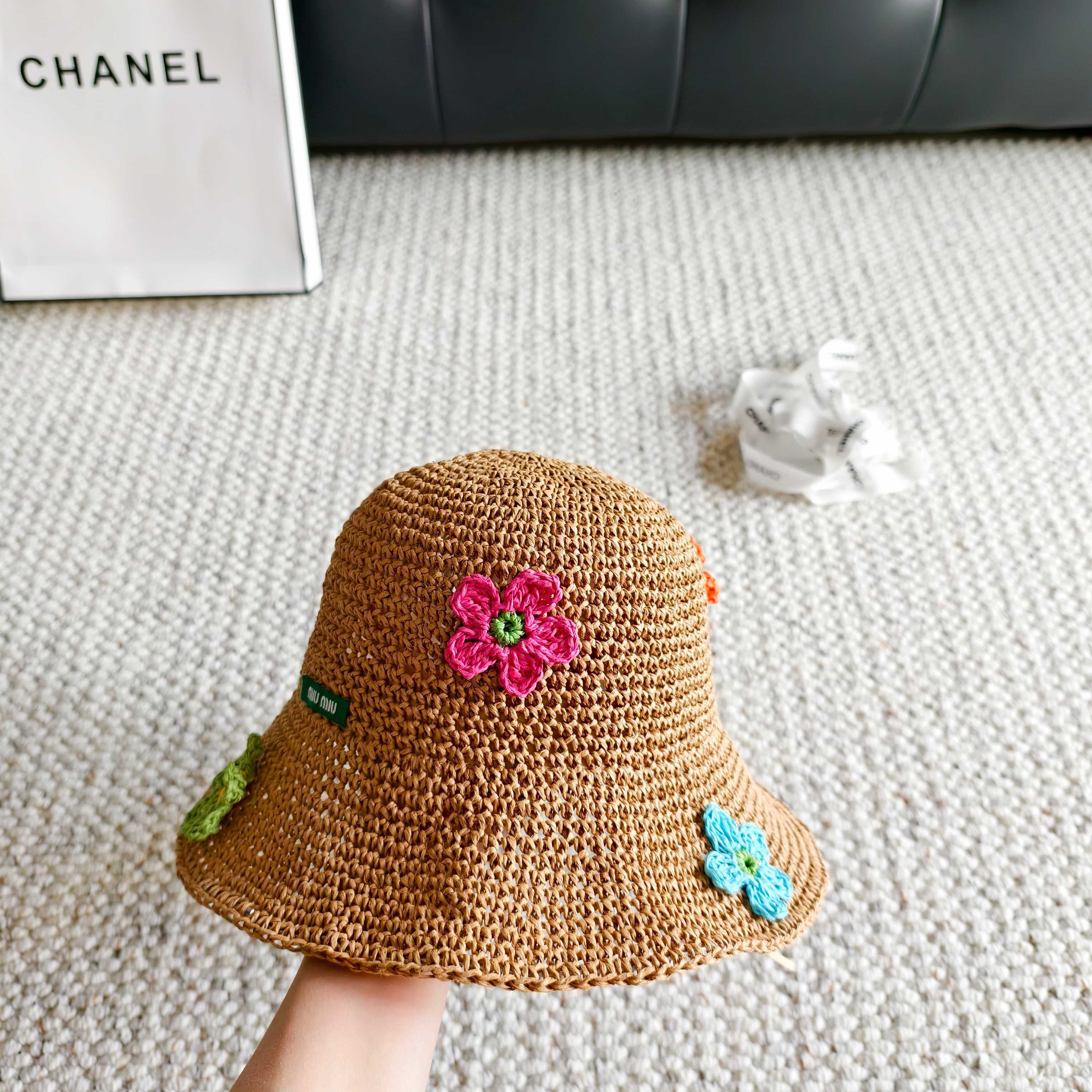 MIUMIU STRAW BUCKET HAT STYLE 39