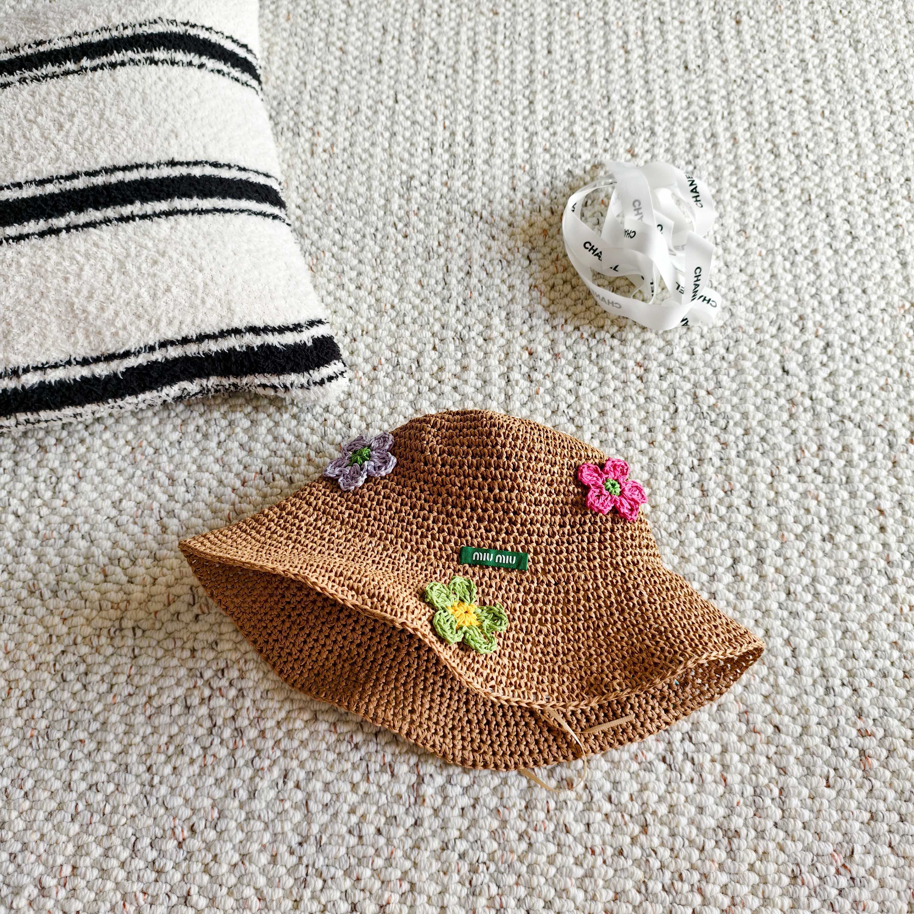 MIUMIU STRAW BUCKET HAT STYLE 39