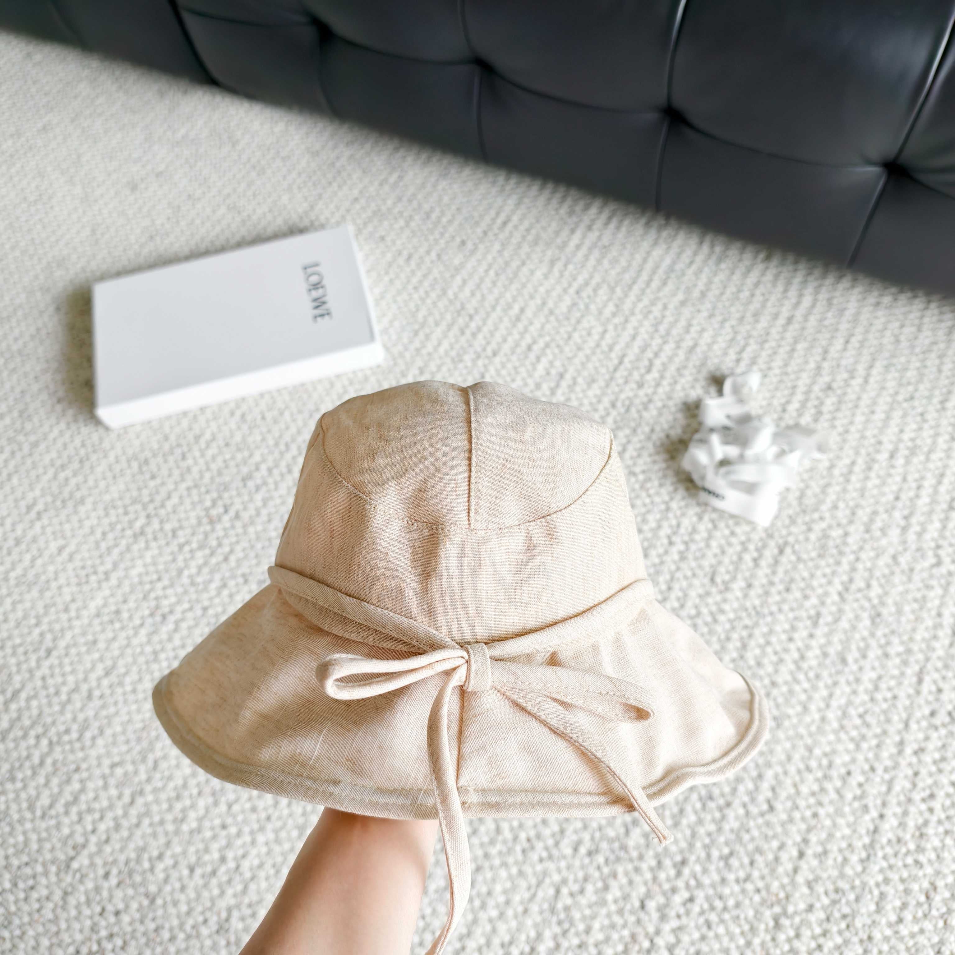 CELINE 26S TRIOMPHE BUCKET HAT STYLE 5