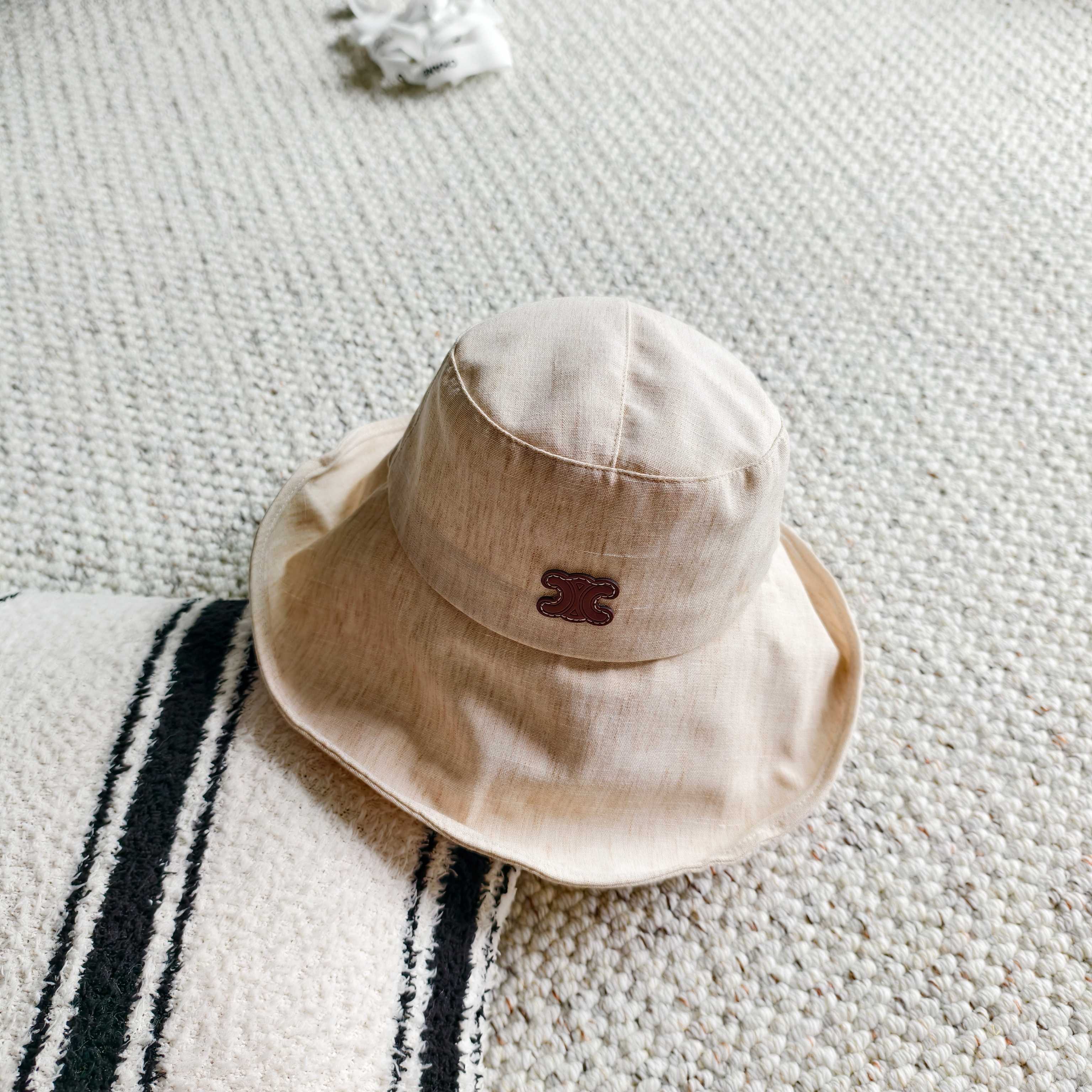 CELINE 26S TRIOMPHE BUCKET HAT STYLE 5