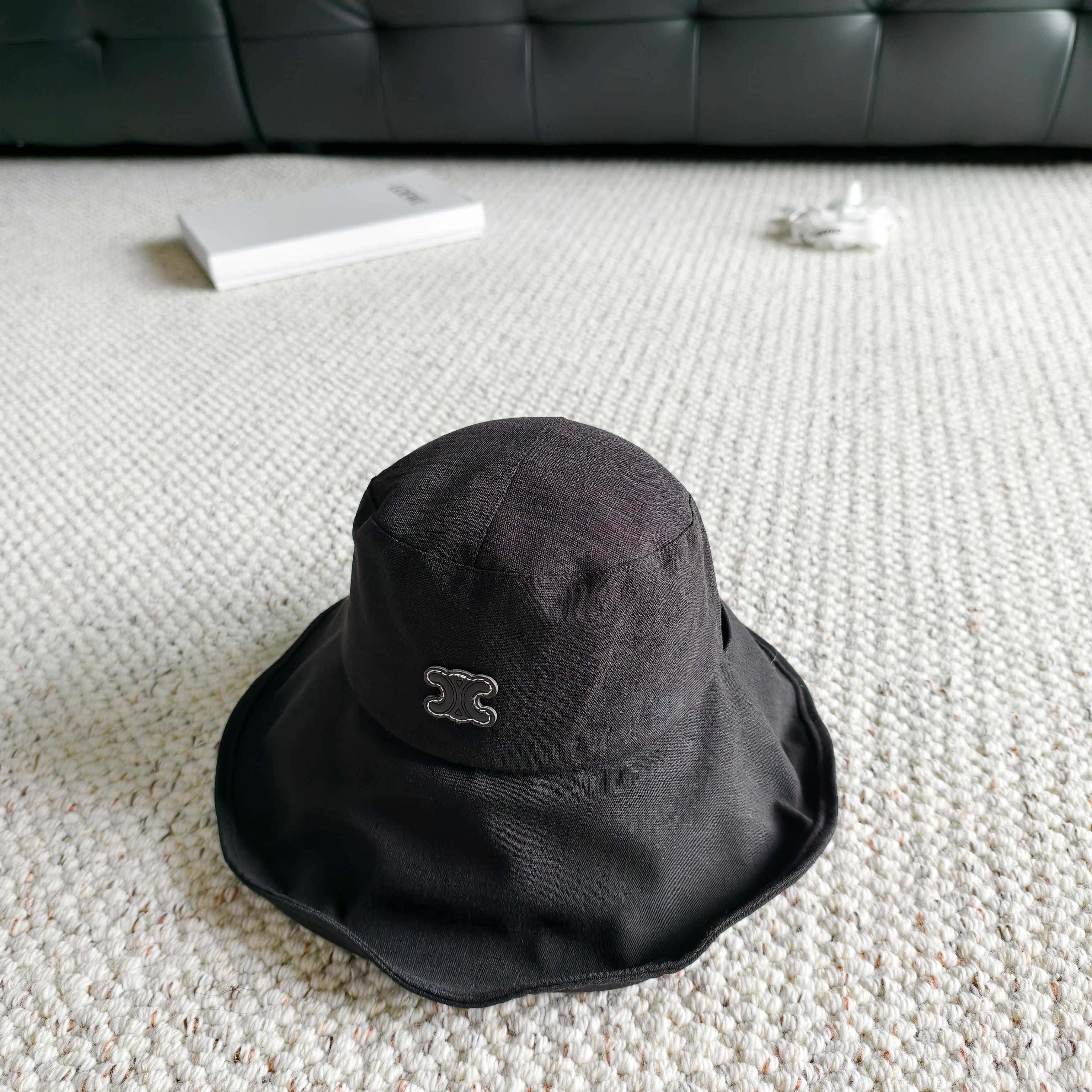 CELINE 26S TRIOMPHE BUCKET HAT STYLE 4