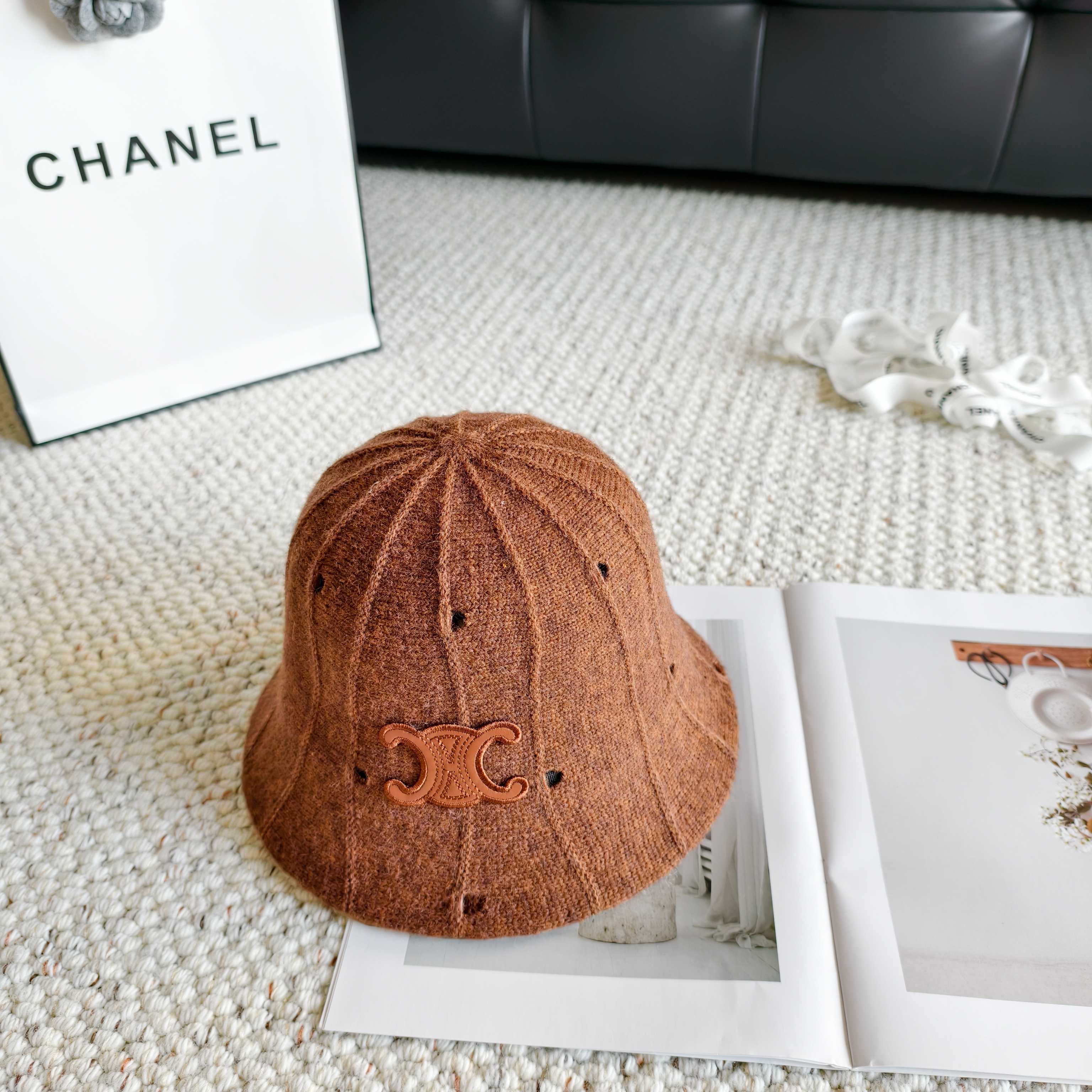 CELINE 26S DOME BUCKET HAT STYLE 3