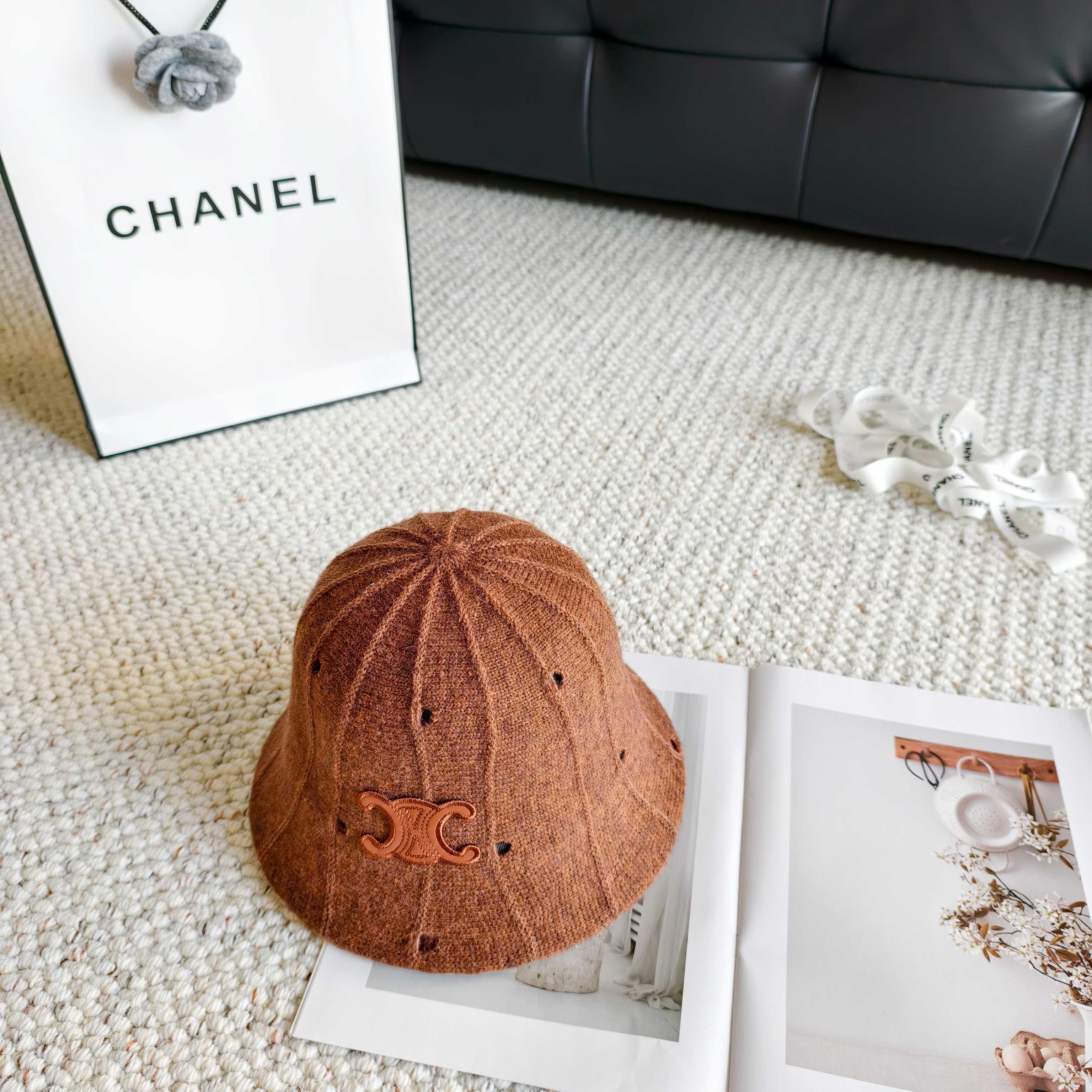 CELINE 26S DOME BUCKET HAT STYLE 3