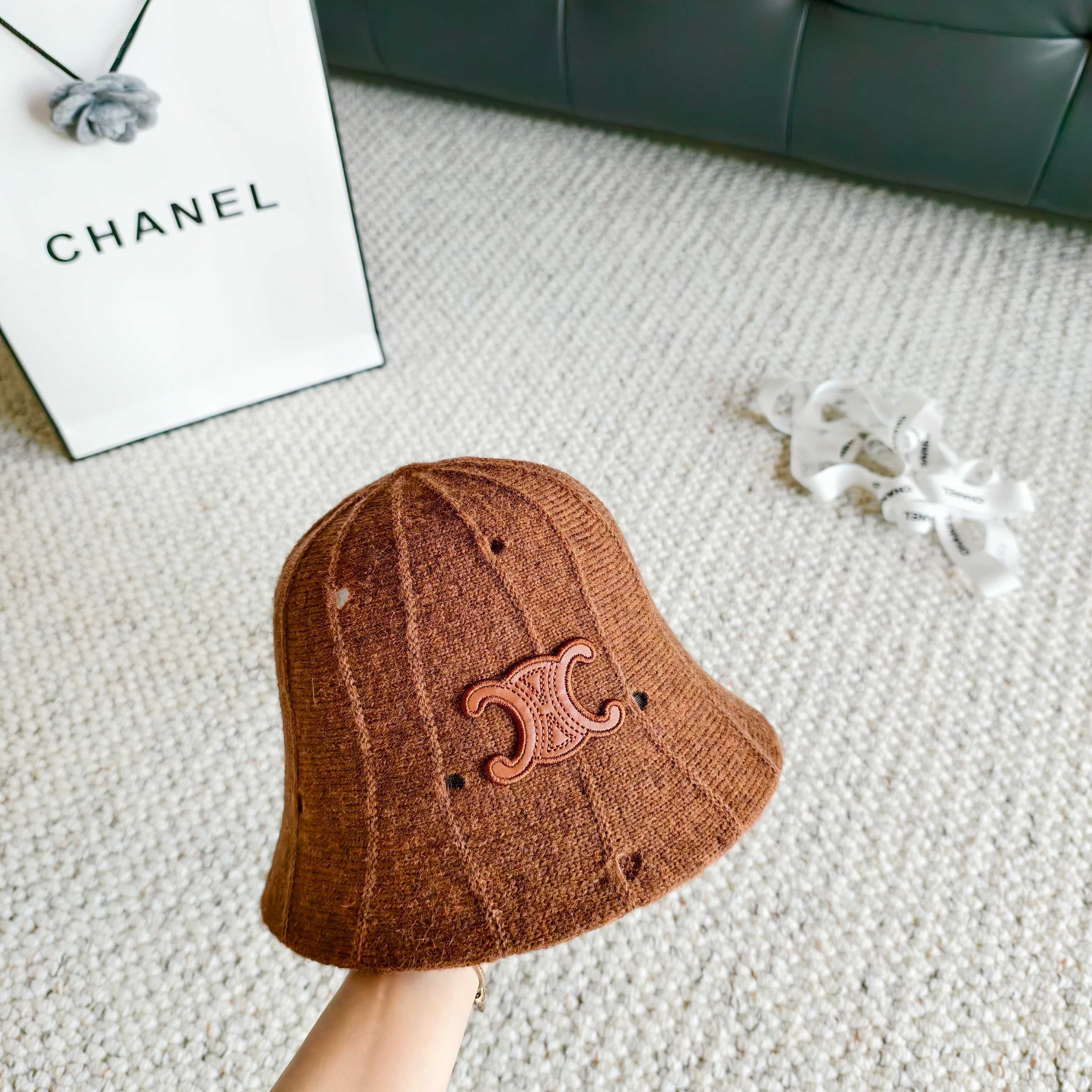 CELINE 26S DOME BUCKET HAT STYLE 3