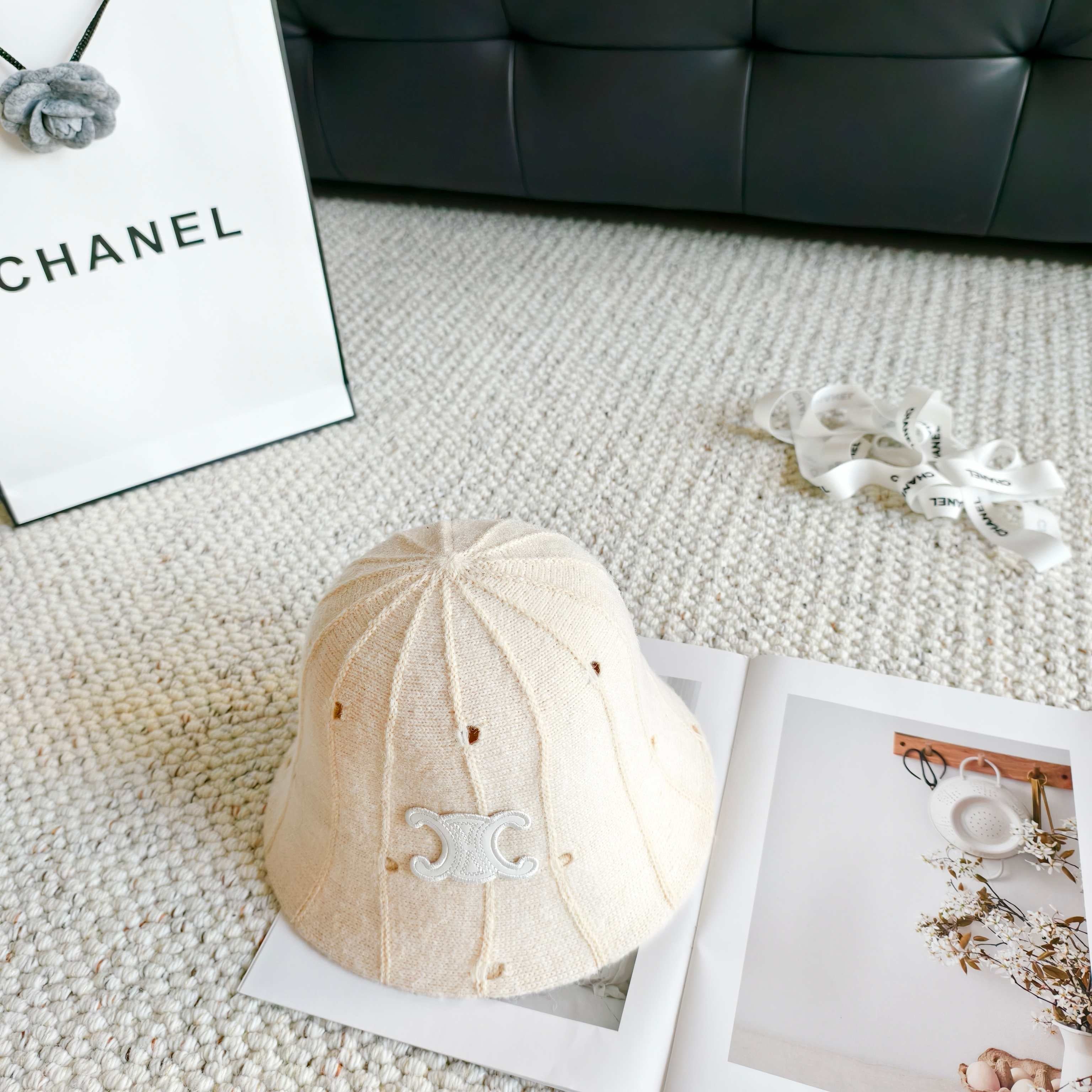 CELINE 26S DOME BUCKET HAT STYLE 1