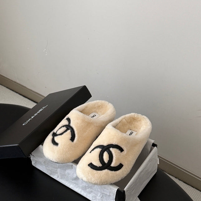 CHANEL 26S MULES IN WHITE SHEARLING LINING ROUND TOE