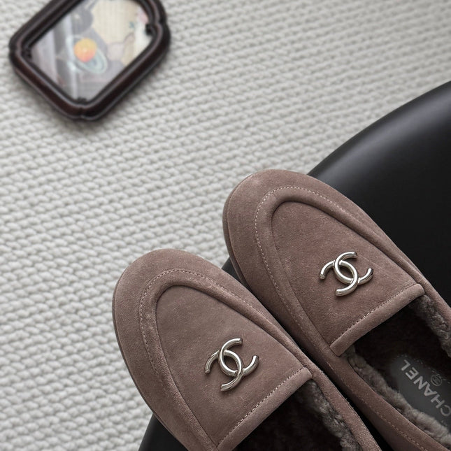 CHANEL 26S LOAFERS IN GREY SUEDE AND SHEARLING LINING