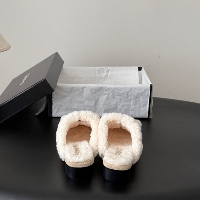 CHANEL 26S MULES IN BEIGE SHEARLING AND SUEDE
