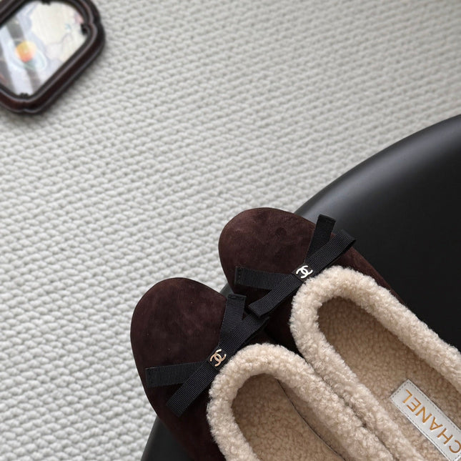 CHANEL 26S MULES IN DARK BROWN SUEDE AND SHEARLING