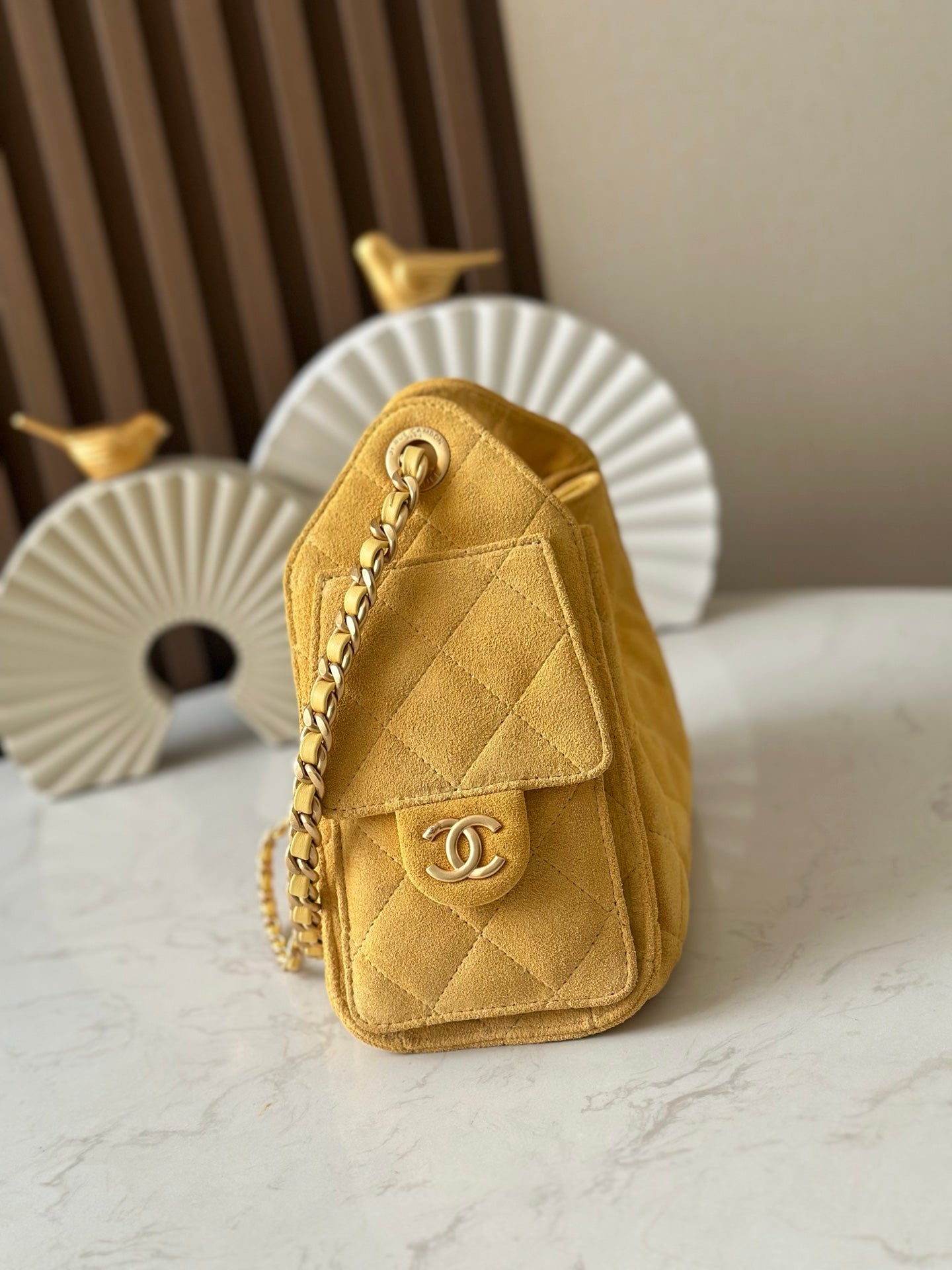 CHANEL 25S HOBO BAG 22 IN YELLOW SUEDE GOLD HARDWARE