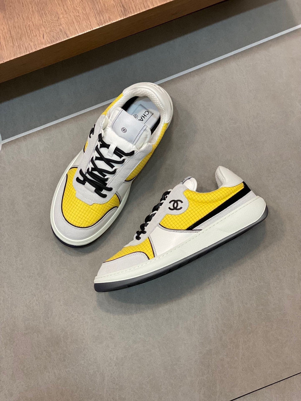 CC SNEAKERS SUEDE YELLOW CALFSKIN