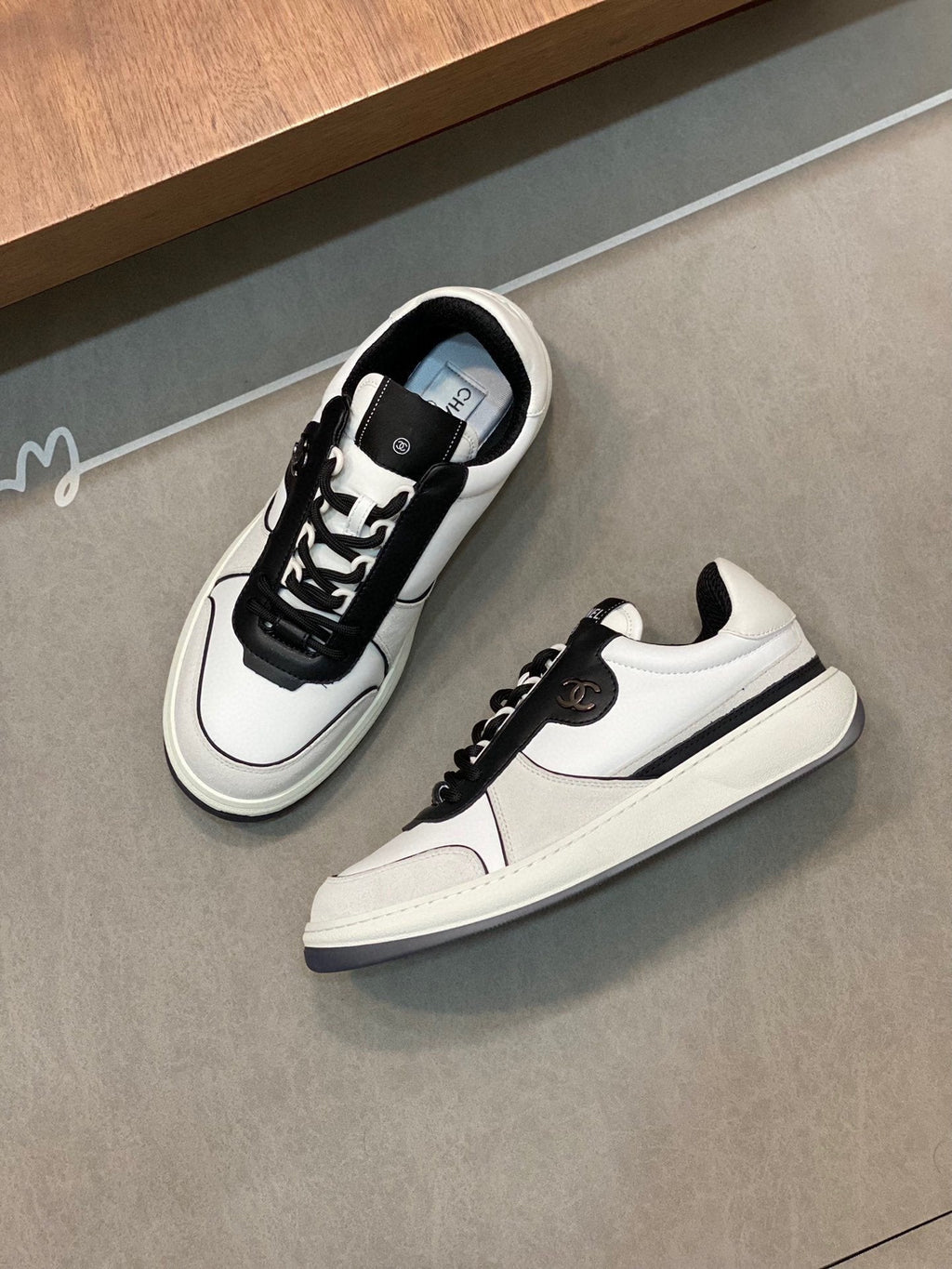 CC SNEAKERS SUEDE CALFSKIN