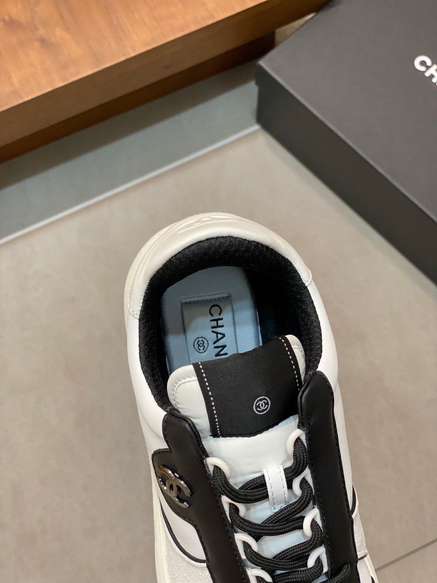 CC SNEAKERS SUEDE CALFSKIN