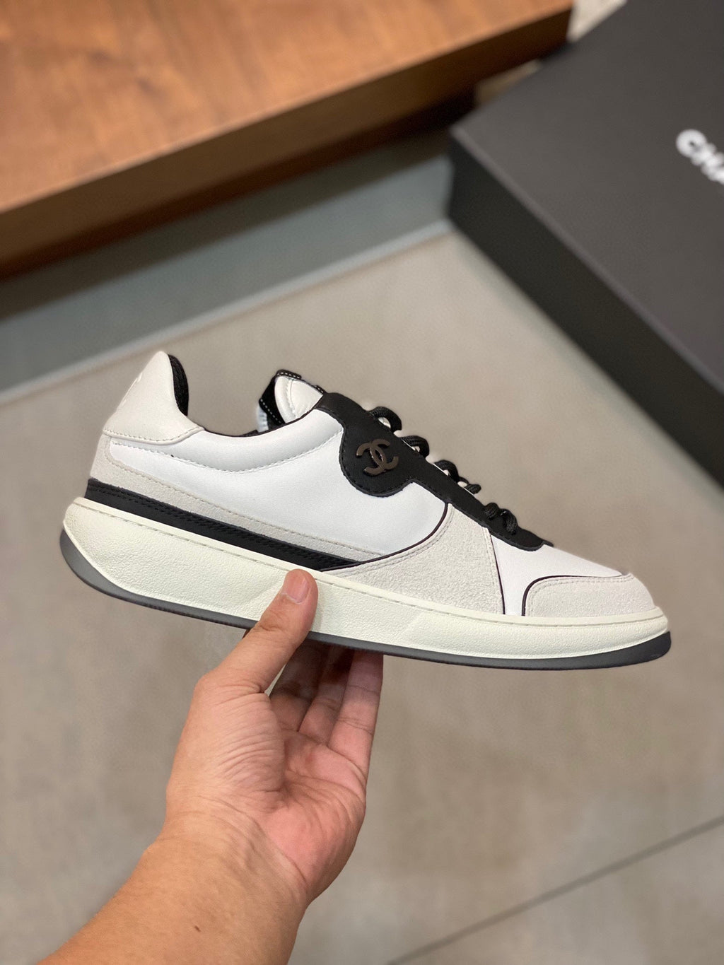 CC SNEAKERS SUEDE CALFSKIN