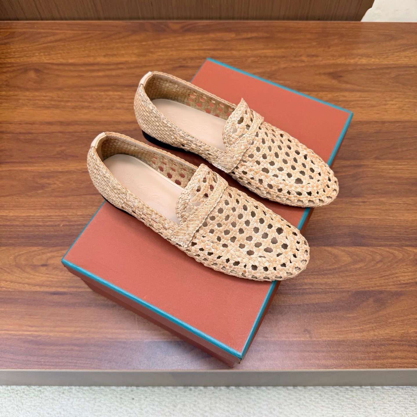 LP 26S PENNY LOAFERS IN BEIGE CALFSKIN WITH BASKETWEAVE DESIGN