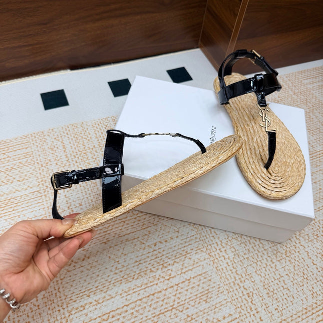 YSL 26S THONG SANDALS IN BEIGE RAFFIA AND BLACK GLOSSY CALFSKIN