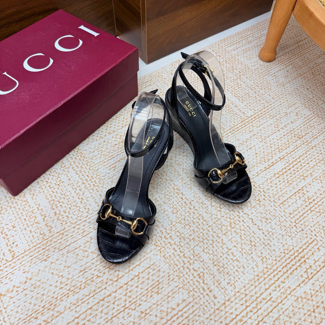 GUCCI 26S WEDGE SANDALS 80 MM IN BLACK CROCODILE EMBOSSED LEATHER