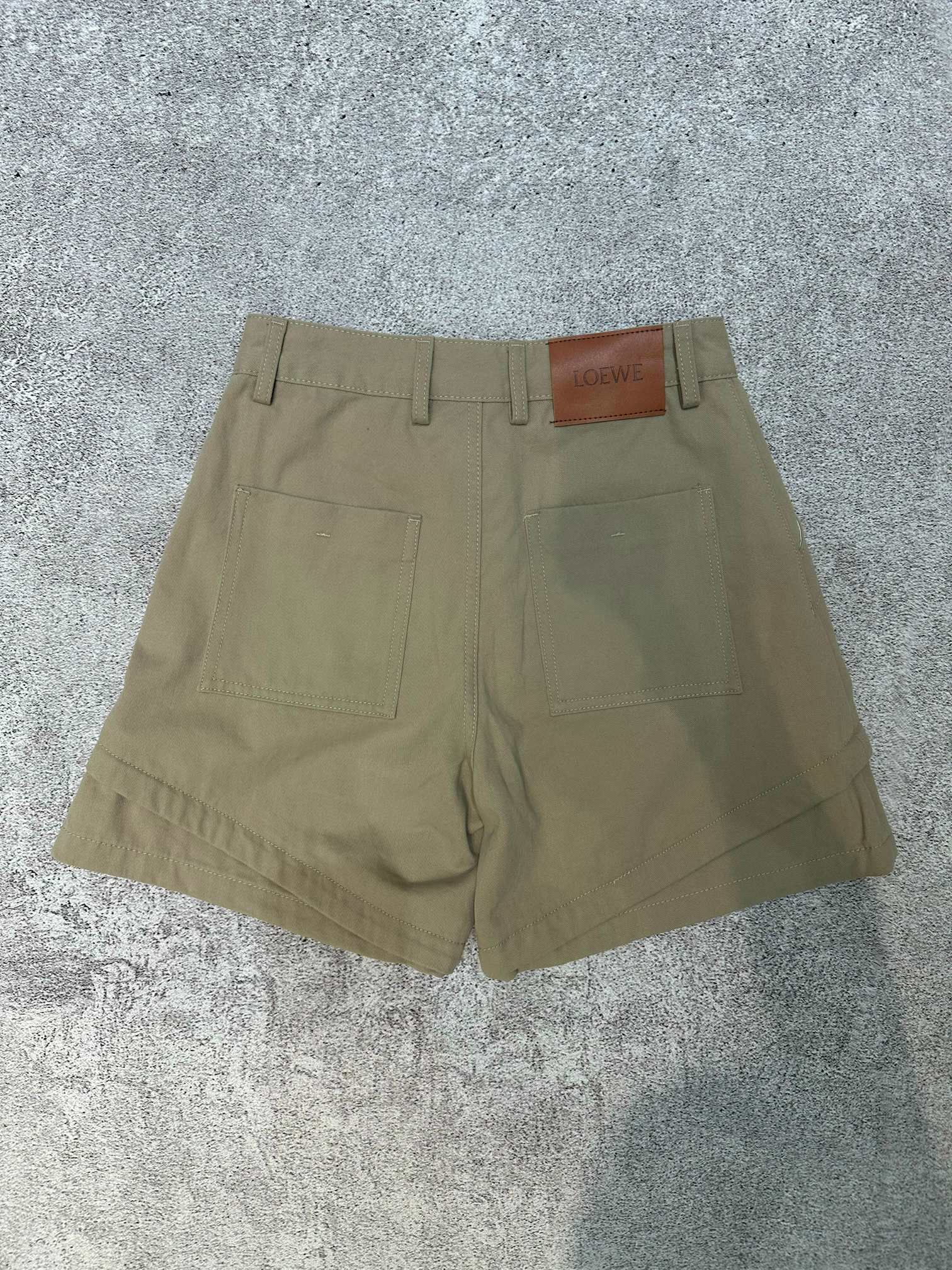 LOEWE 26S SHORTS 589