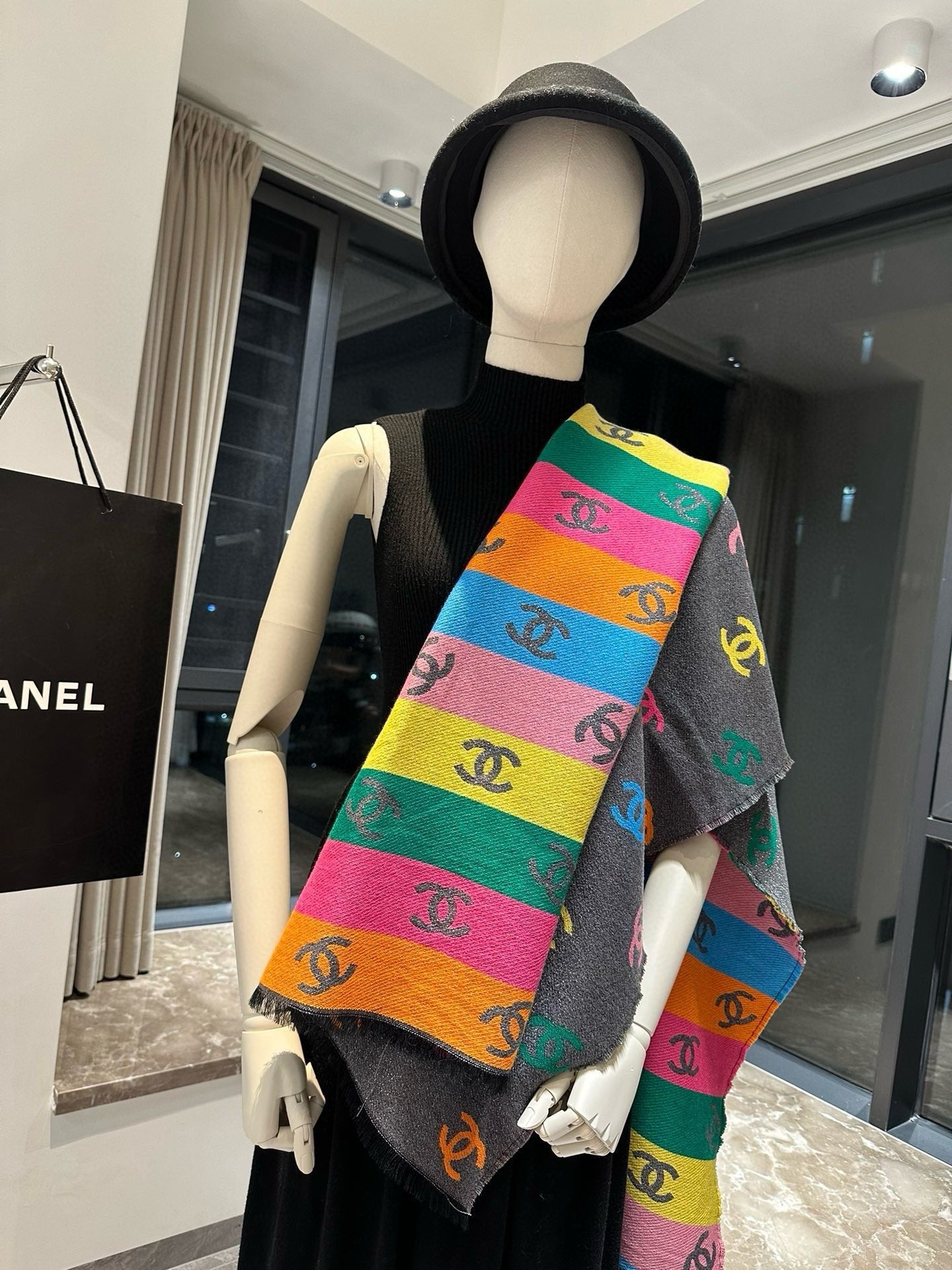 CC SCARF RAINBOW IN COLORFUL CASHMERE 428539