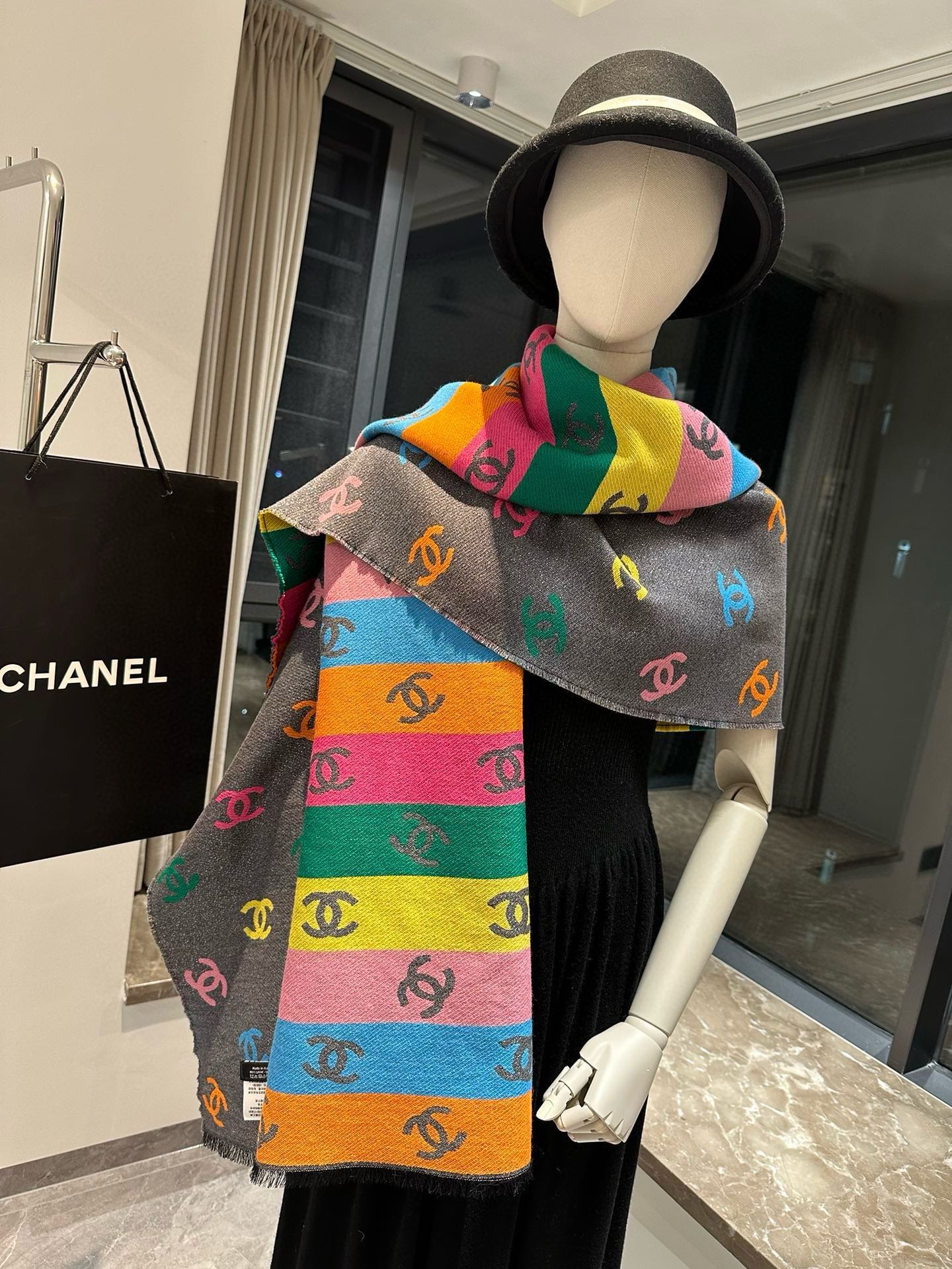 CC SCARF RAINBOW IN COLORFUL CASHMERE 428539