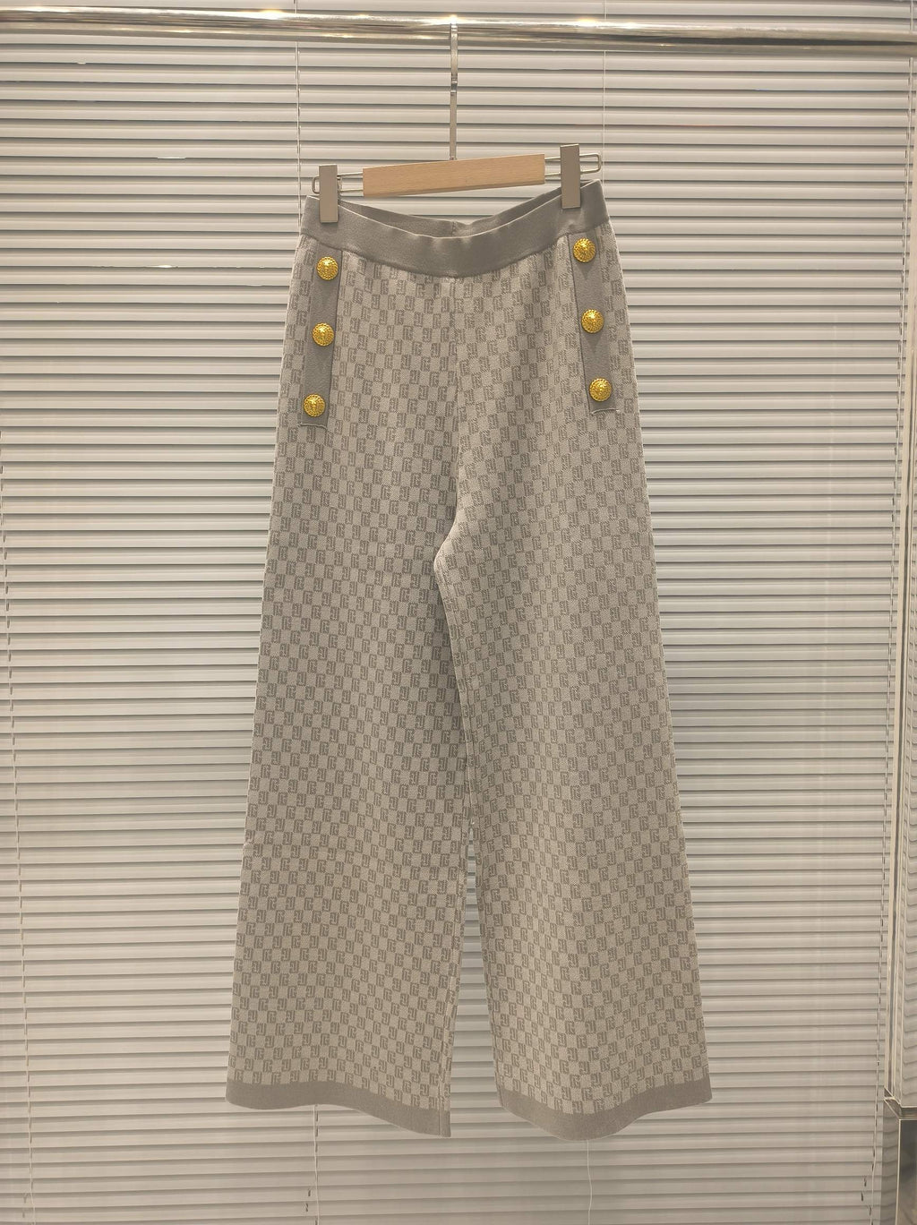 BALMAIN TOP AND STRAIGHT-LEG PANTS SET 24233 STYLE 1