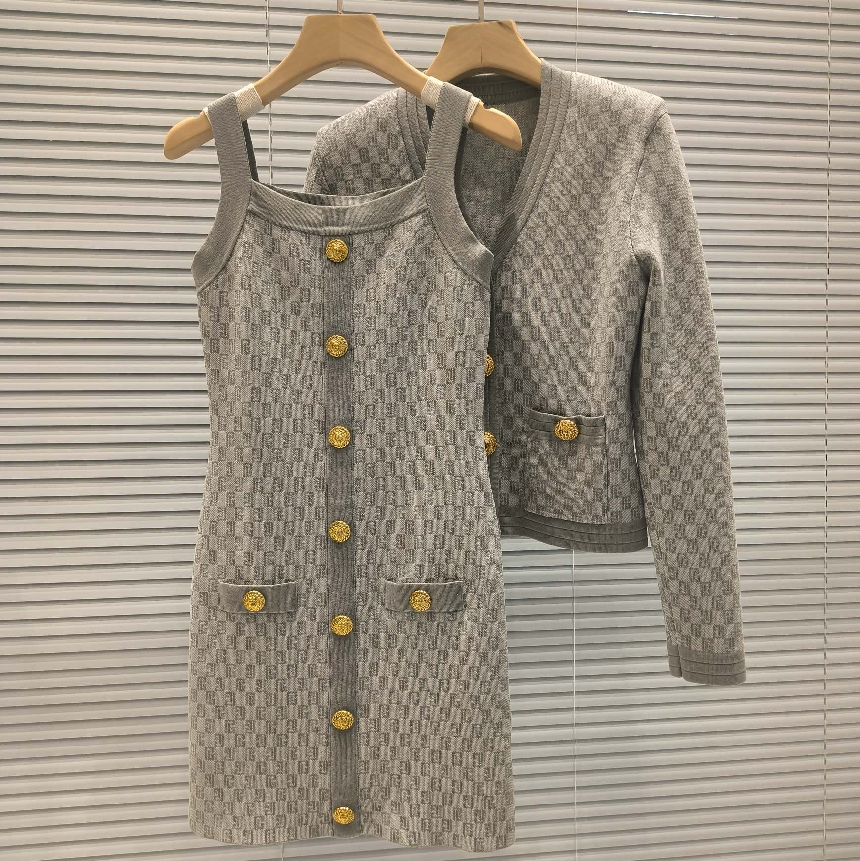 BALMAIN CARDIGAN 24300 STYLE 2
