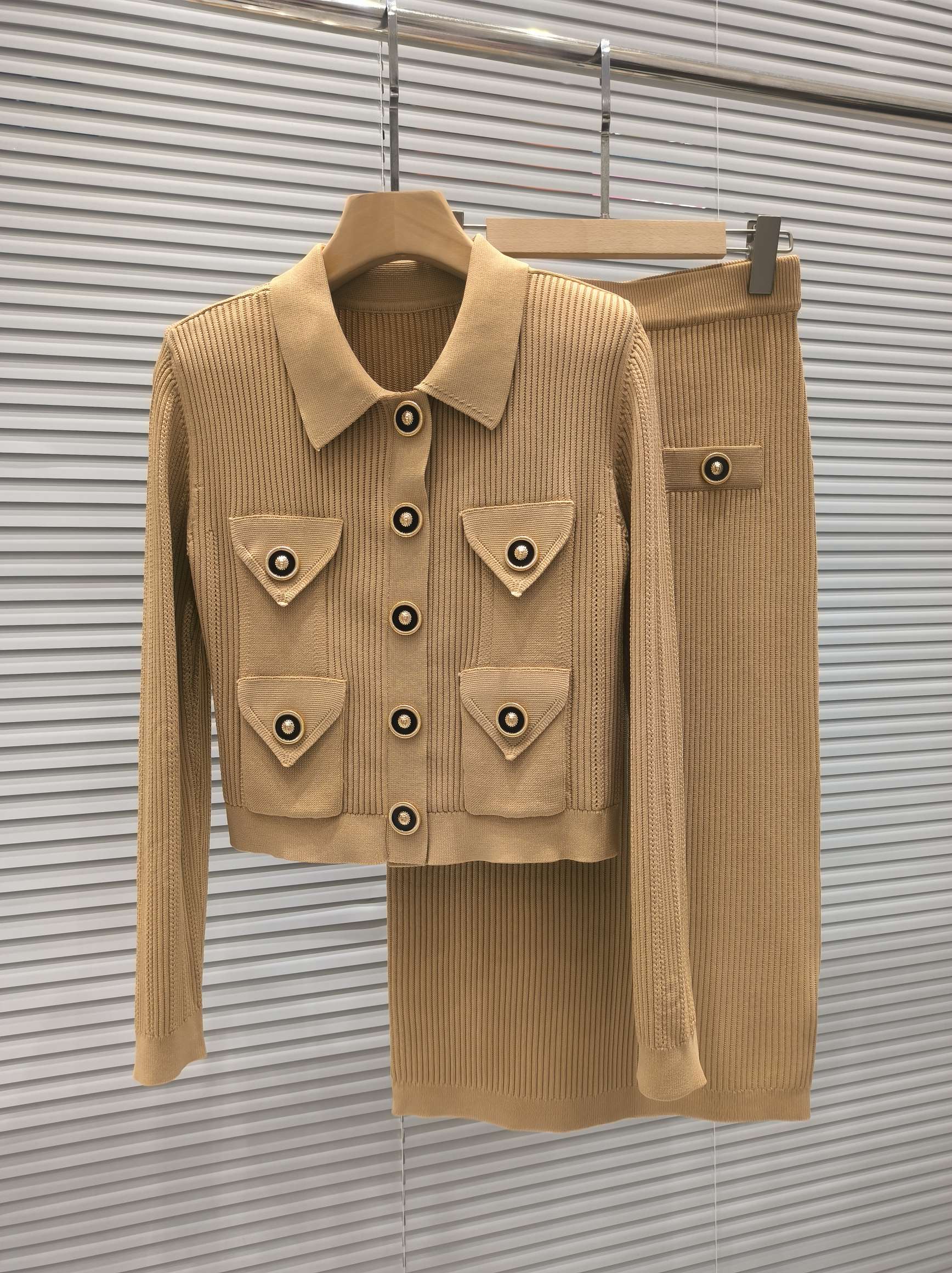 BALMAIN TOP AND SKIRT SET 25006/25007 STYLE 2
