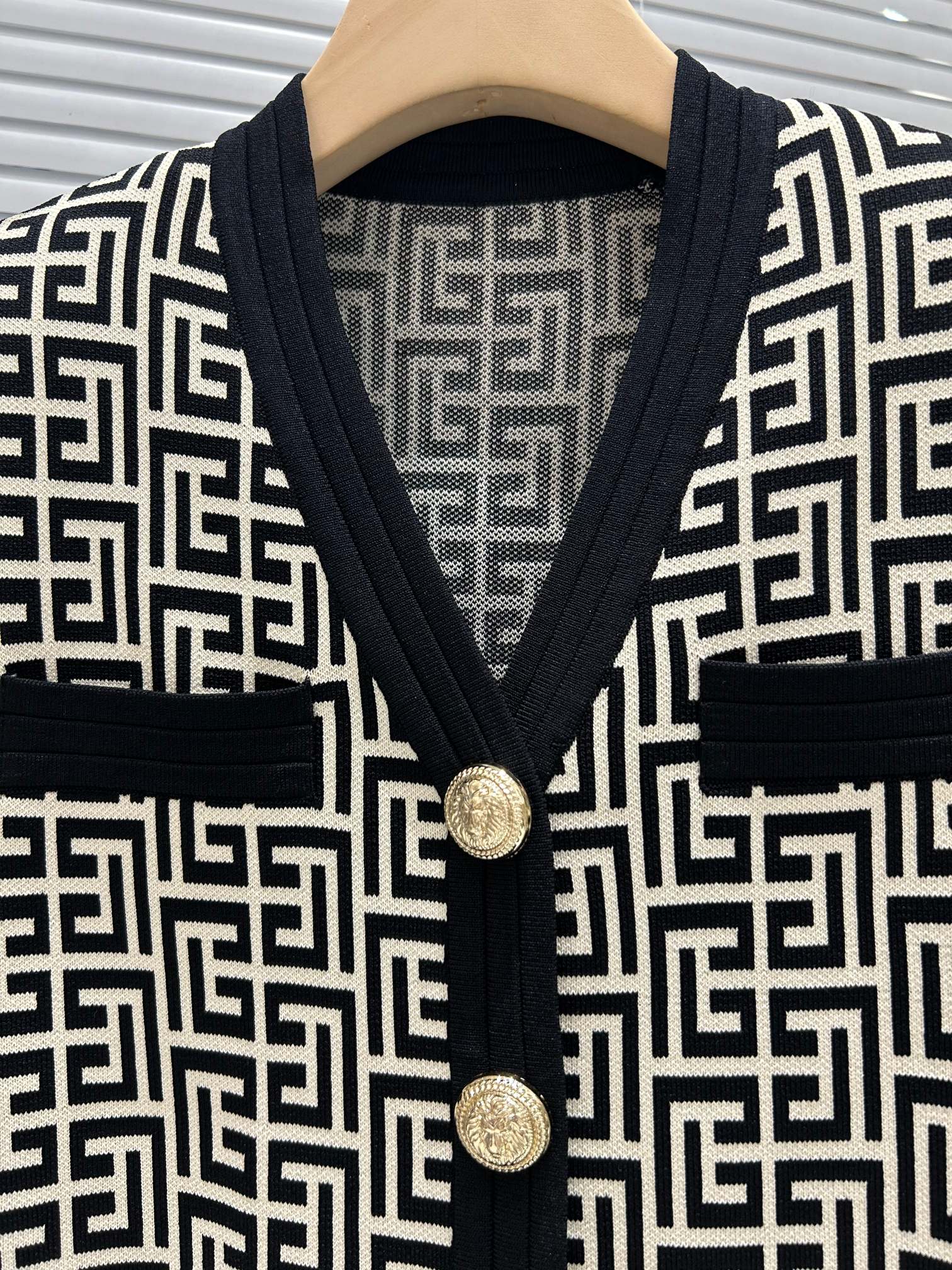 BALMAIN CARDIGAN 25193