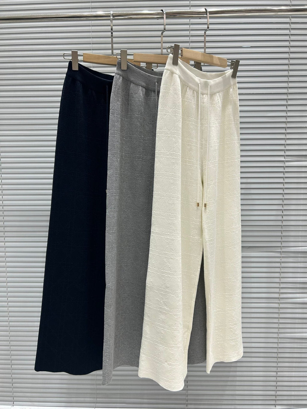 BALMAIN STRAIGHT-LEG PANTS 25253