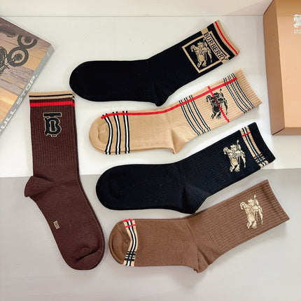 BURBERRY 26S CREW SOCKS 893641 (1 BOX)