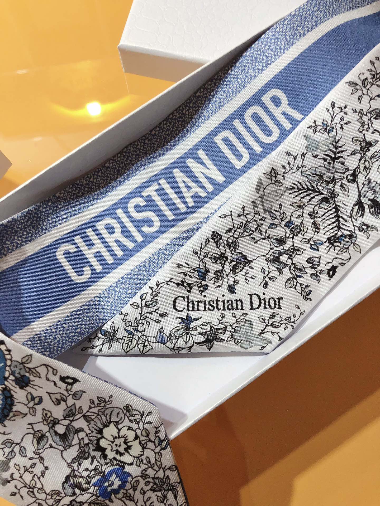 DIOR 26S SCARF 105CM IN SILK 311652
