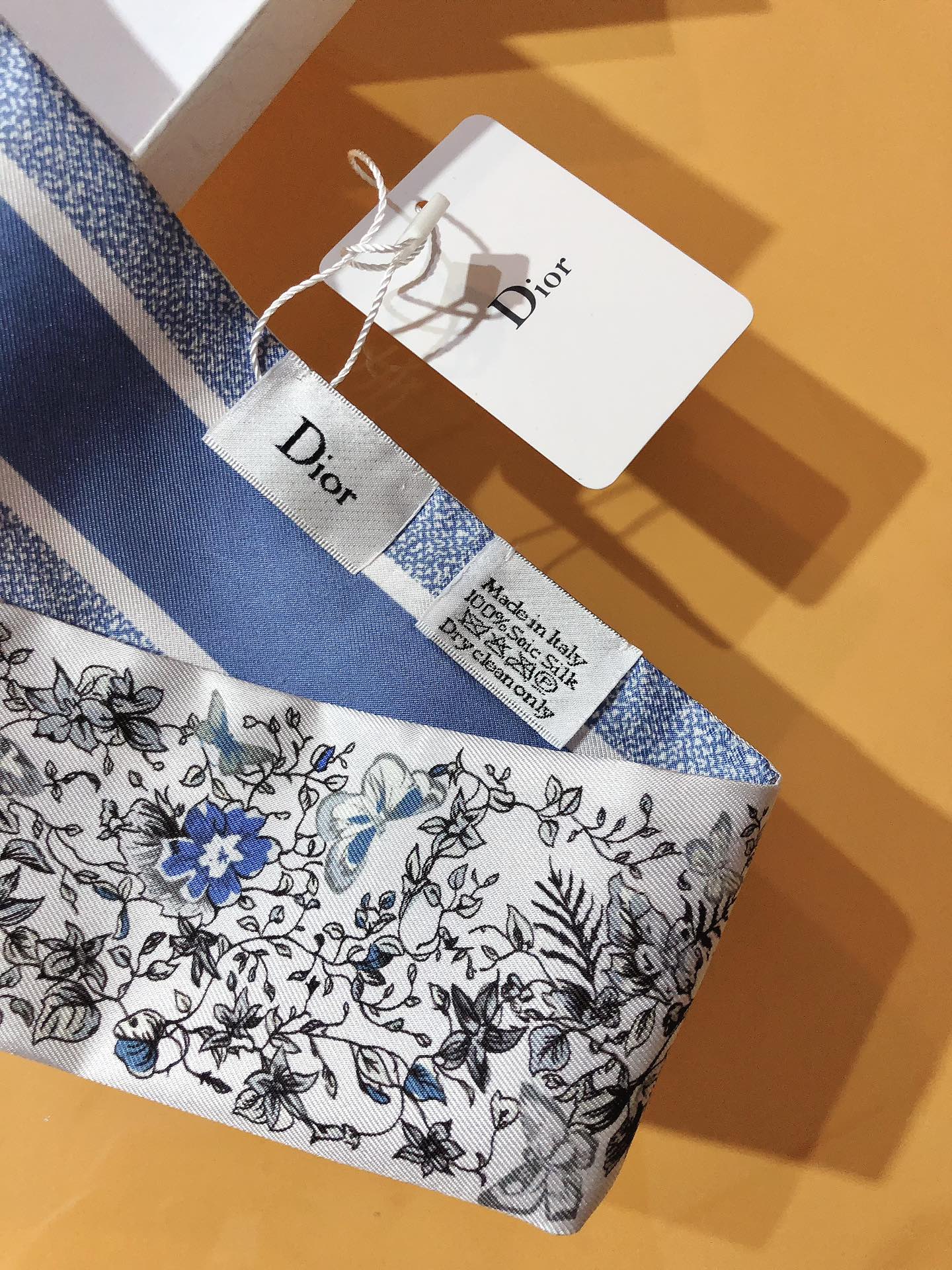 DIOR 26S SCARF 105CM IN SILK 311652