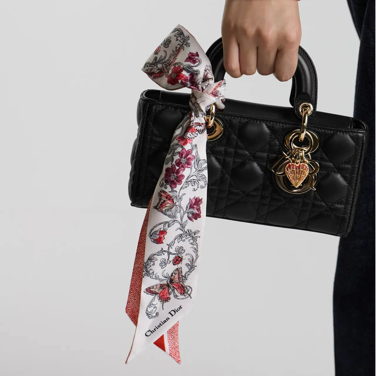 DIOR 26S SCARF 105CM IN SILK 305883