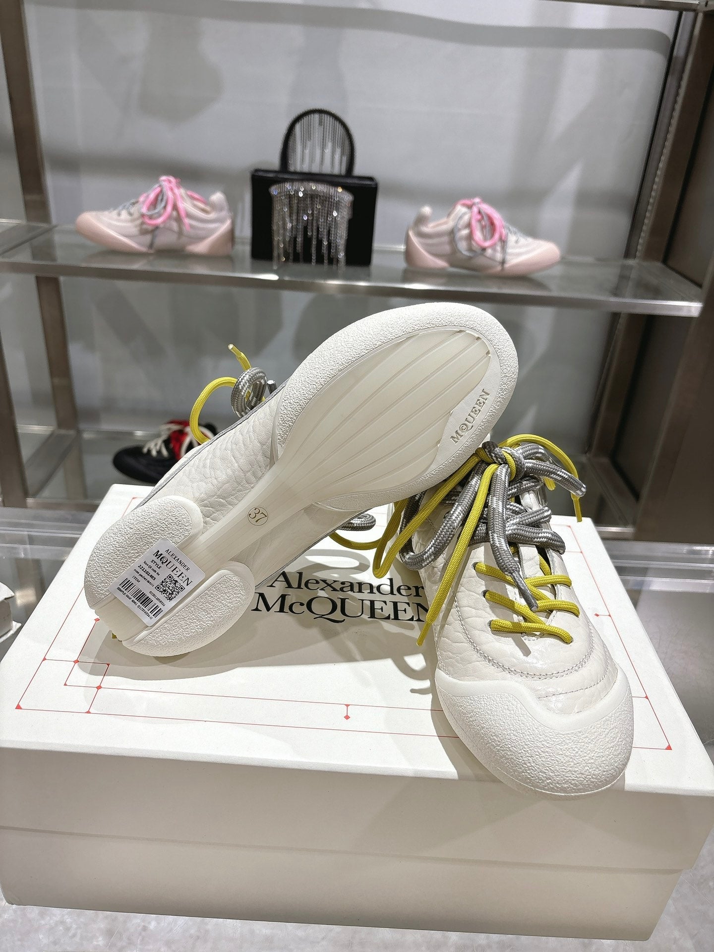 FLEXION SNEAKER IN OFF WHITE CALFSKIN WITH NEON YELLOW AND GREY LACES