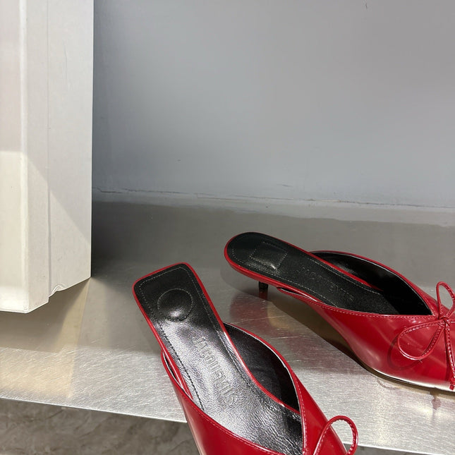 JACQUEMUS 26S HEELED MULES IN RED CALFSKIN
