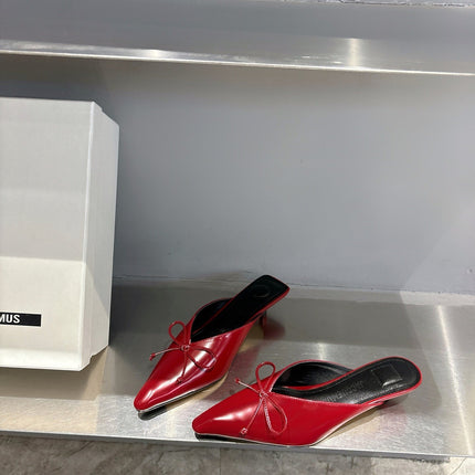 JACQUEMUS 26S HEELED MULES IN RED CALFSKIN