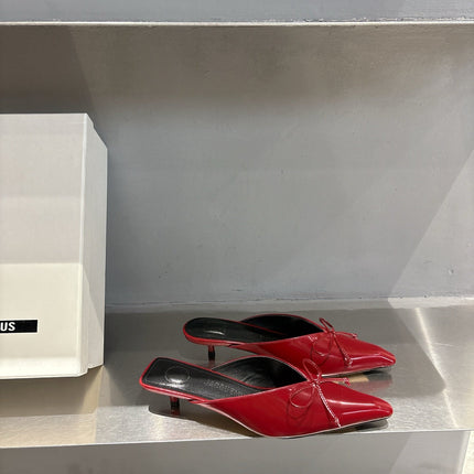 JACQUEMUS 26S HEELED MULES IN RED CALFSKIN